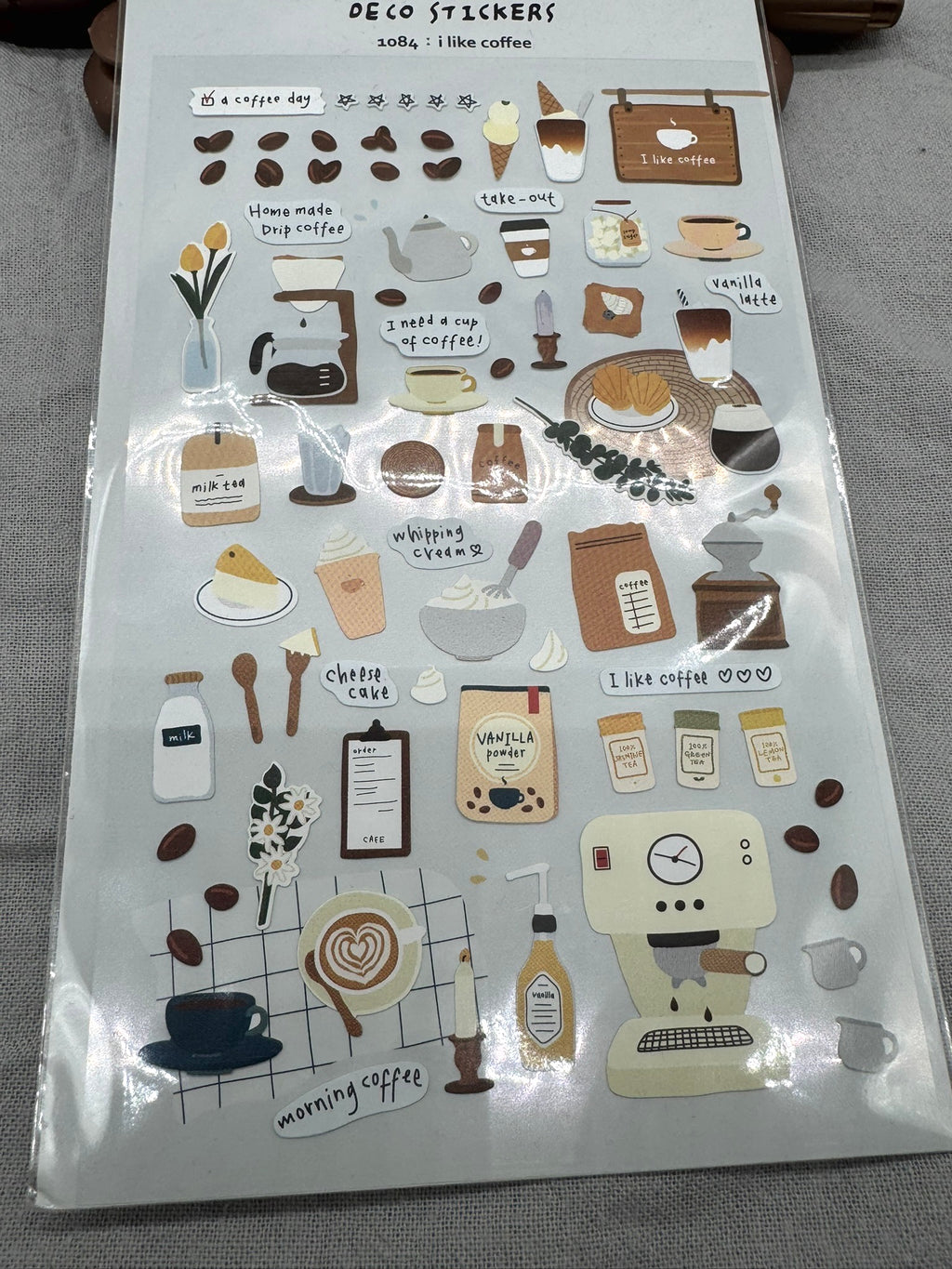 Zu dem Set gehören auch Mini-Sticker aus Korea. 