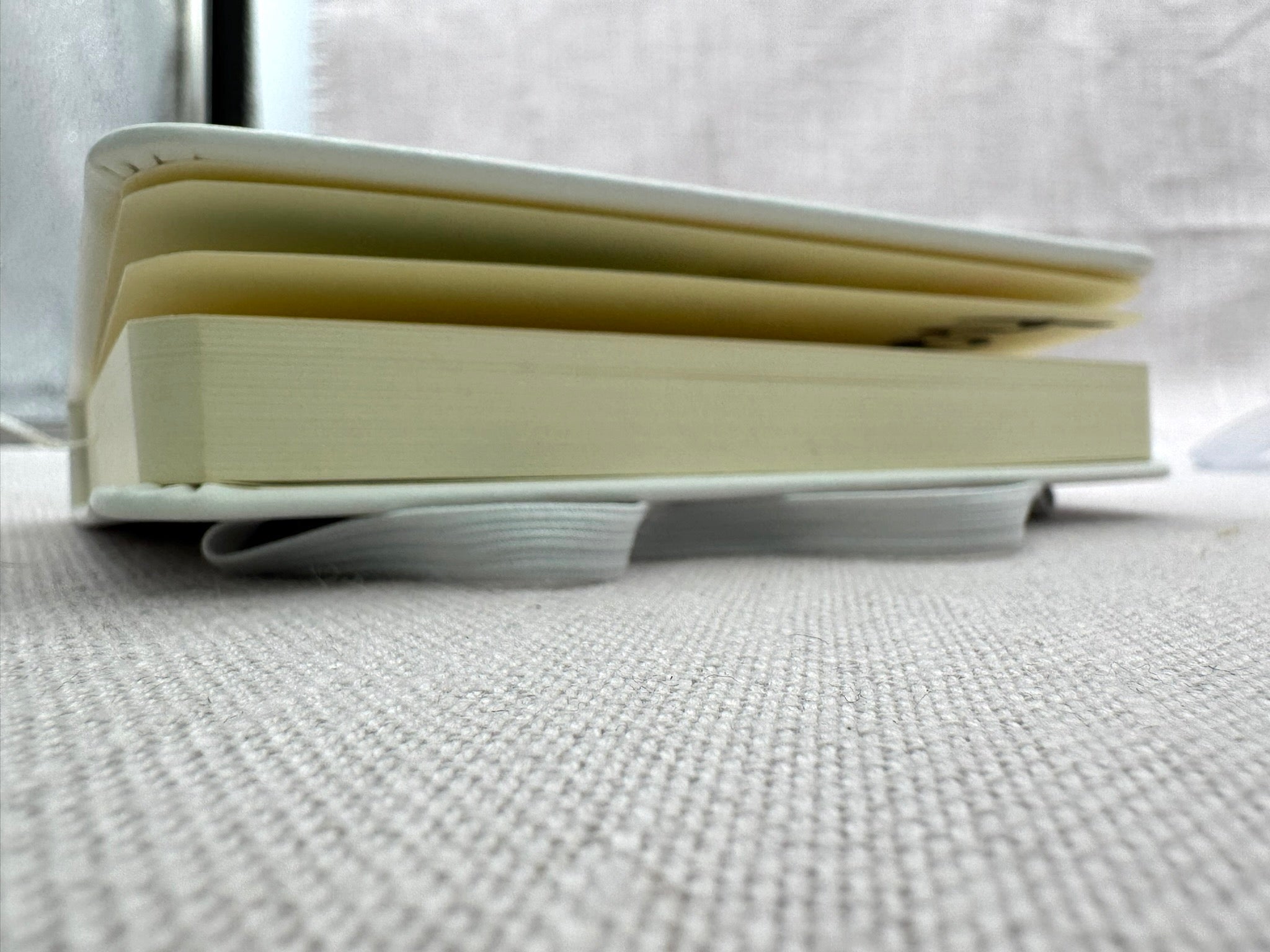 Sketch Book Royal Talens weiß, Anblick von der Seite
