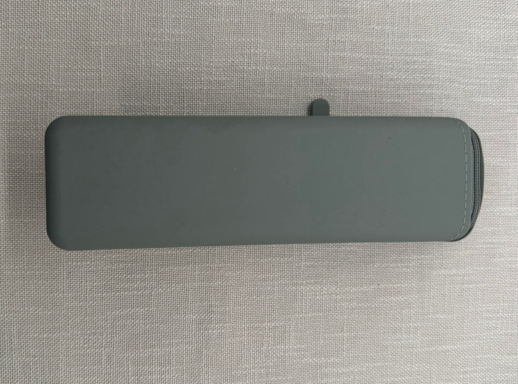 Stiftemappe aus Silikon Grau