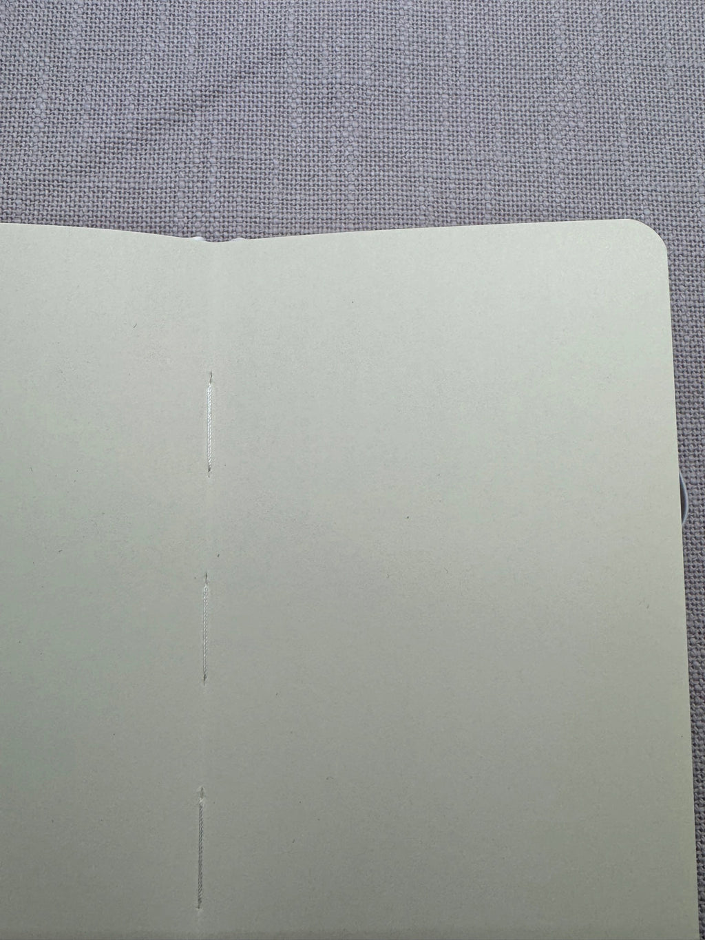 Eine leere Seite im Sketch Book, blanko 