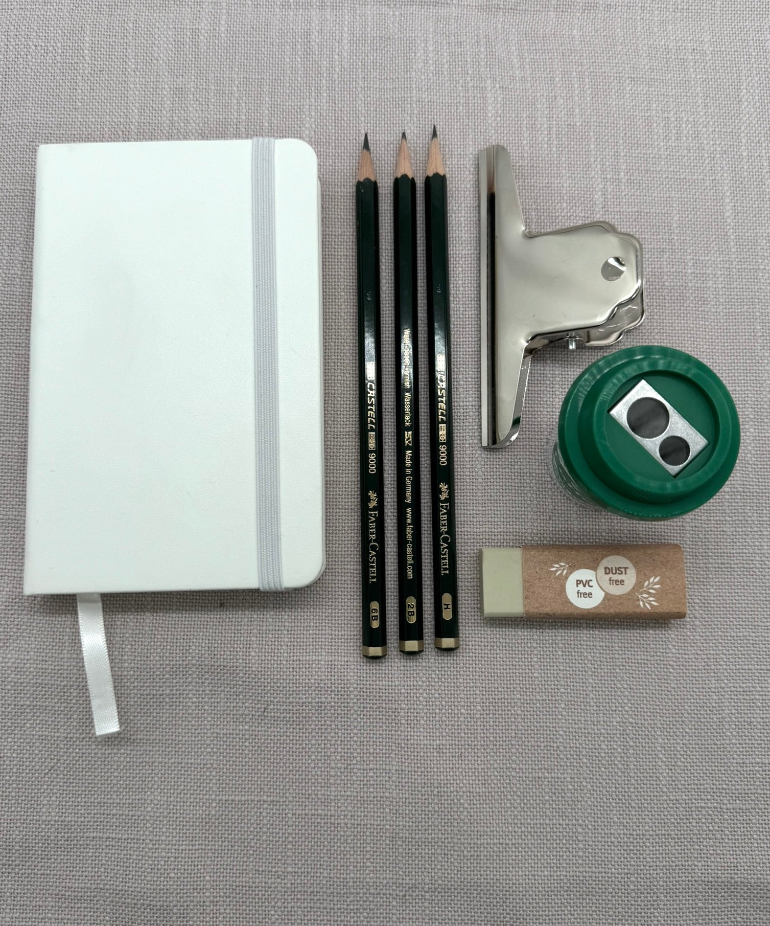 Schreibwaren Set für Zeichnungen, Doodles, Kritzel, Urban Sketching, Ansicht von oben